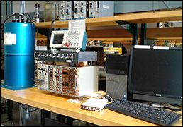 Experiment equipment on the table and shelf.